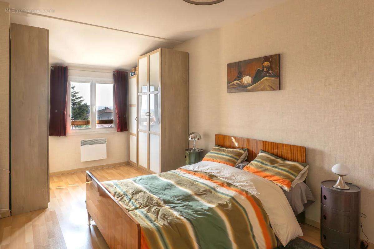 Appartement à VALENCIN