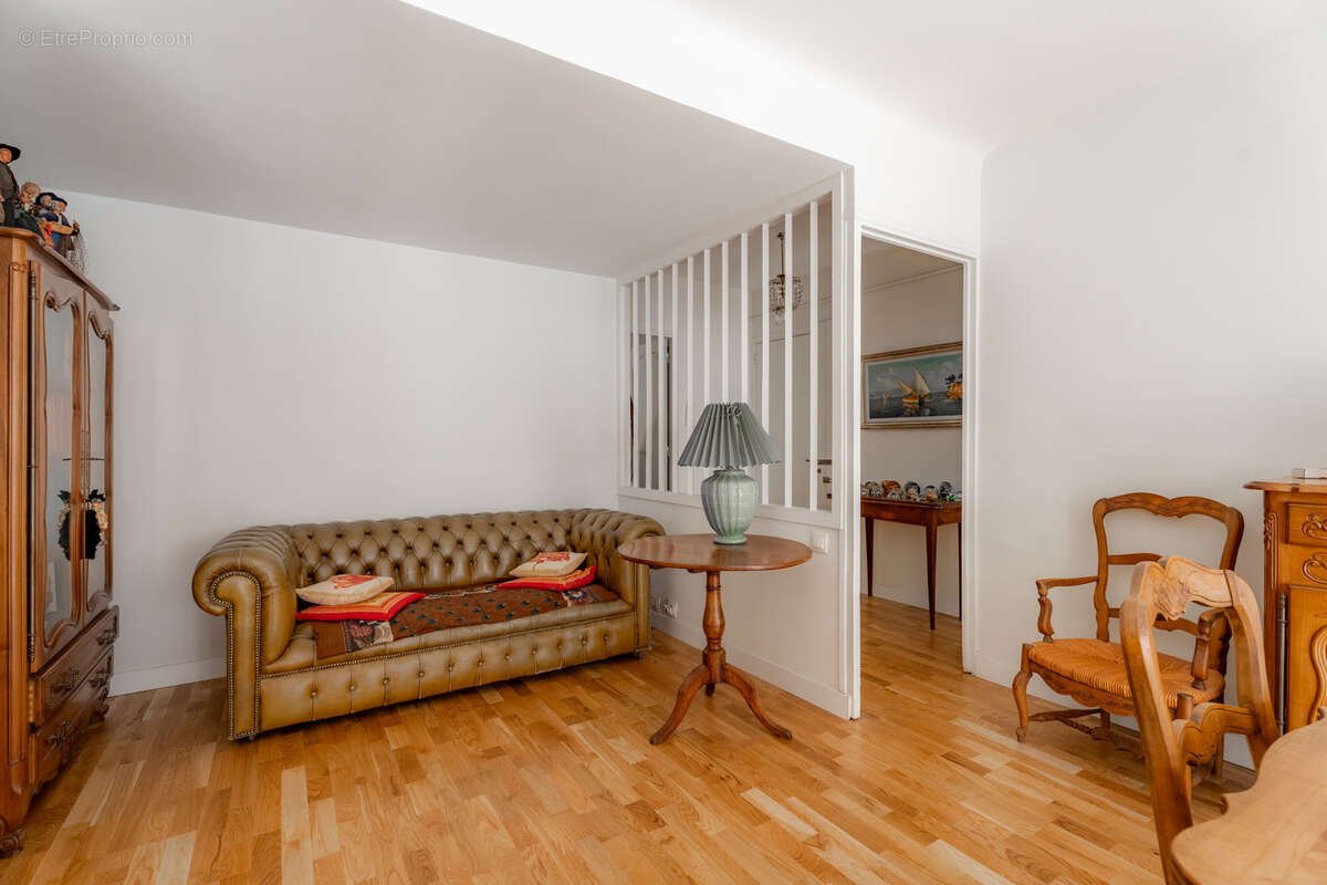 Appartement à MARSEILLE-2E