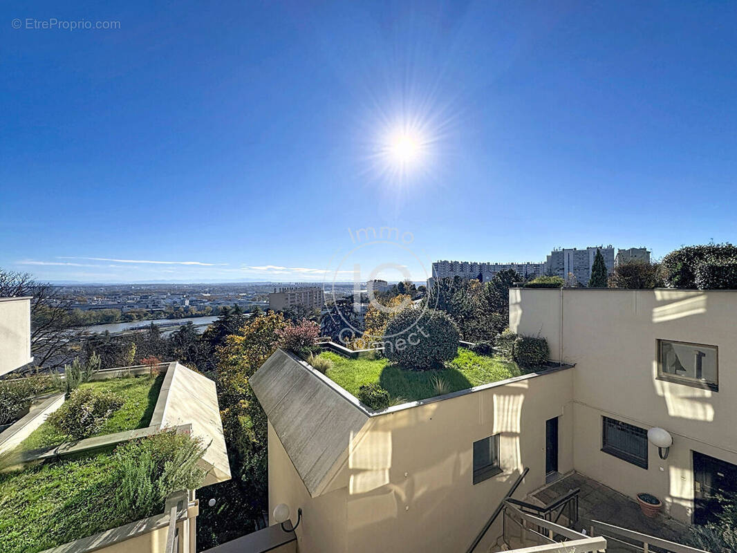 Appartement à SAINTE-FOY-LES-LYON