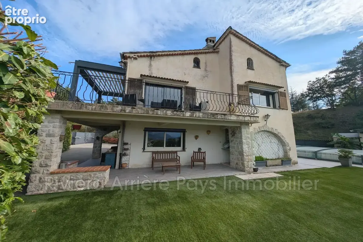 Maison 4 pièces 135 m² à vendre à Saint-Antonin (06260) - photo 3
