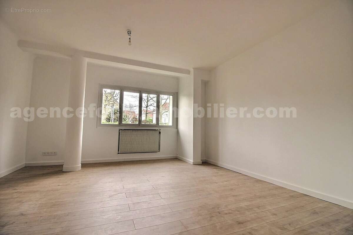 exposio_133692140 - Appartement à SAINT-MAUR-DES-FOSSES