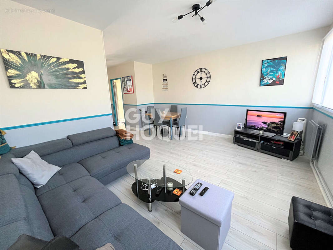 Appartement à FLEURY-LES-AUBRAIS