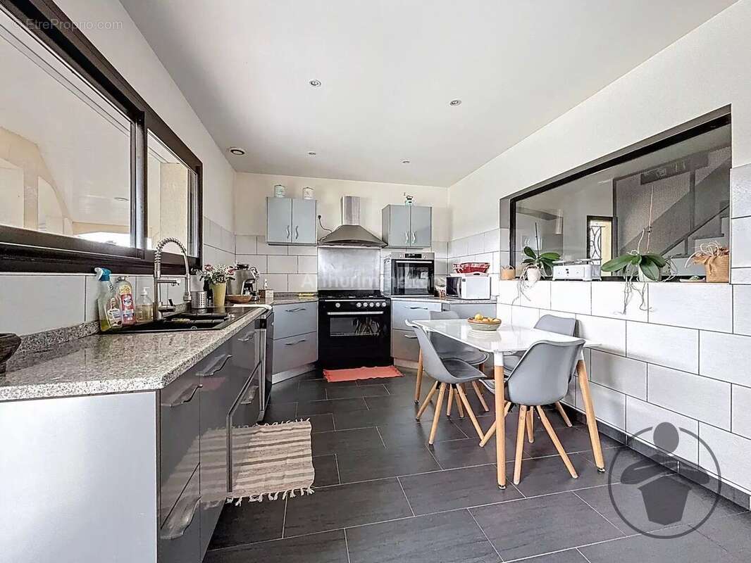 Maison à CAMPS-SUR-L'ISLE