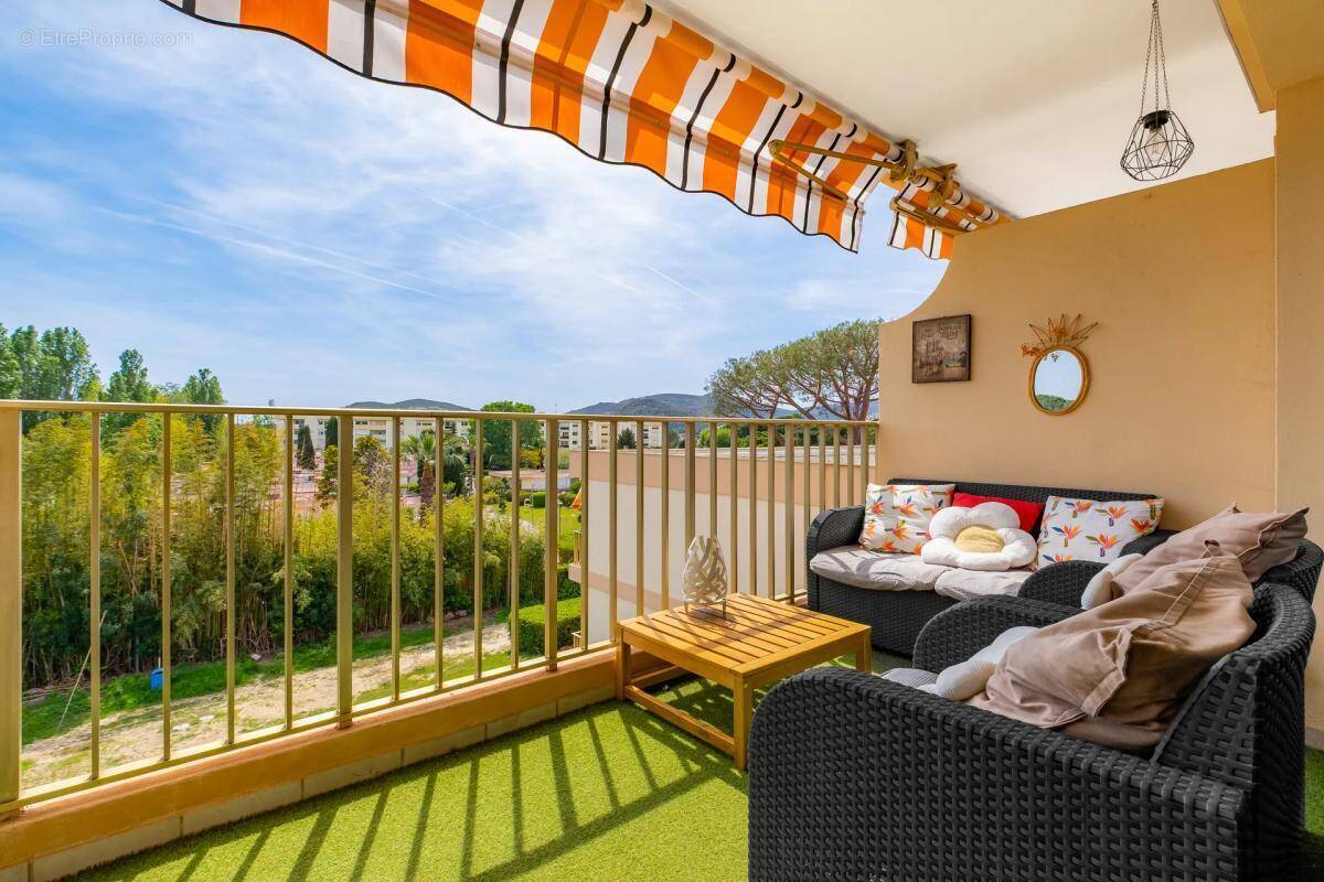 Appartement à MANDELIEU-LA-NAPOULE