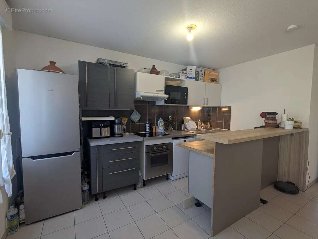 Appartement à BEAUZELLE