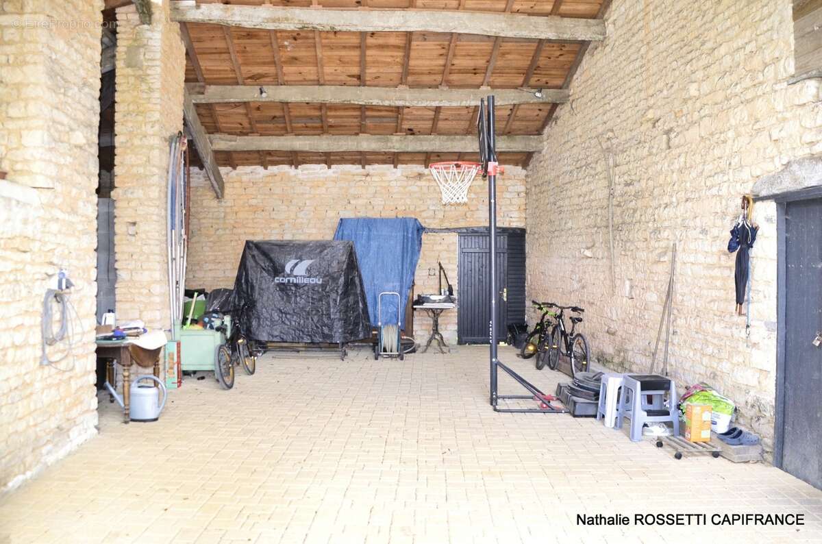 Maison à vendre 6 pièces LA GREVE SUR MIGNON (17)Maison de charme avec jardin paysagé et dépendance – 133 m² habitables sur 947  - photo 45