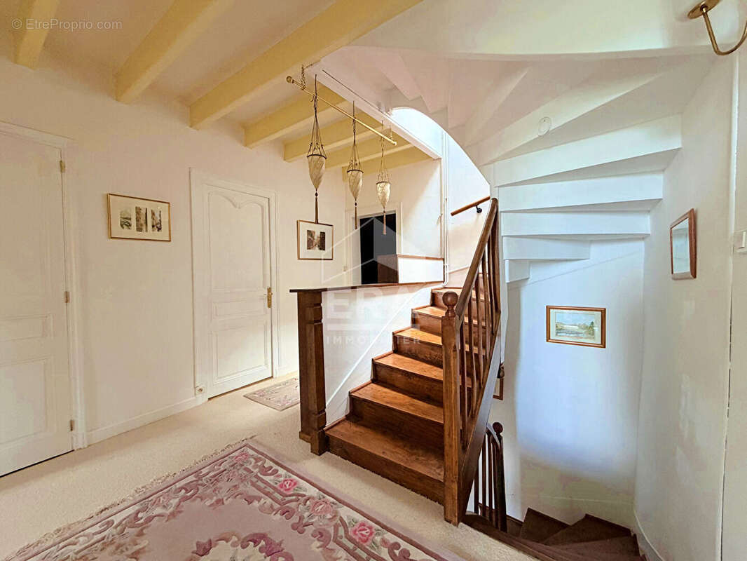 Demeure 260m² à mouthiers-sur-boëme - photo 17