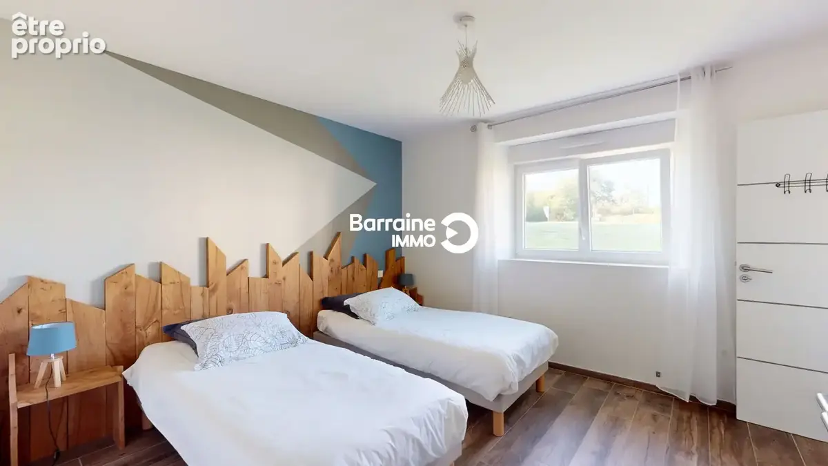 BARRAINE IMMO : Ensemble immobilier de charme - Maisons en pierre rénovées en 2015 - Hangar - 8500m²  de terrain - Réf : PZ00401 - photo 15