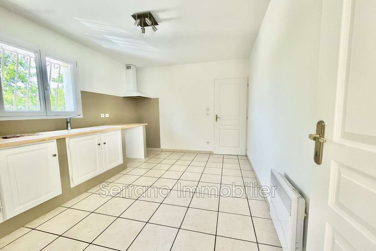 Maison 91 m² à Chateaurenard  - photo 3