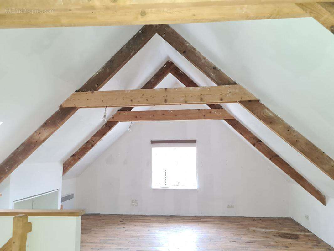 Exclusivité - Le Croisty - Maison de 135.36 m2 - 6 pièces - 3 chambres  -  Jardinet 20 m2 - Prix 125.000 - photo 14