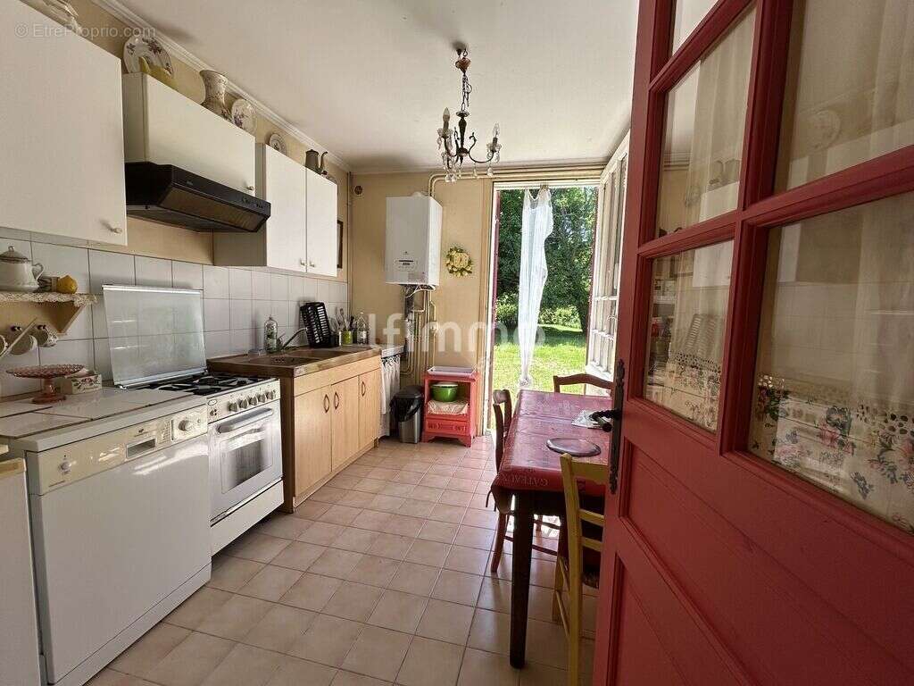 Maison de campagne avec grand jardin et dépendance - photo 5