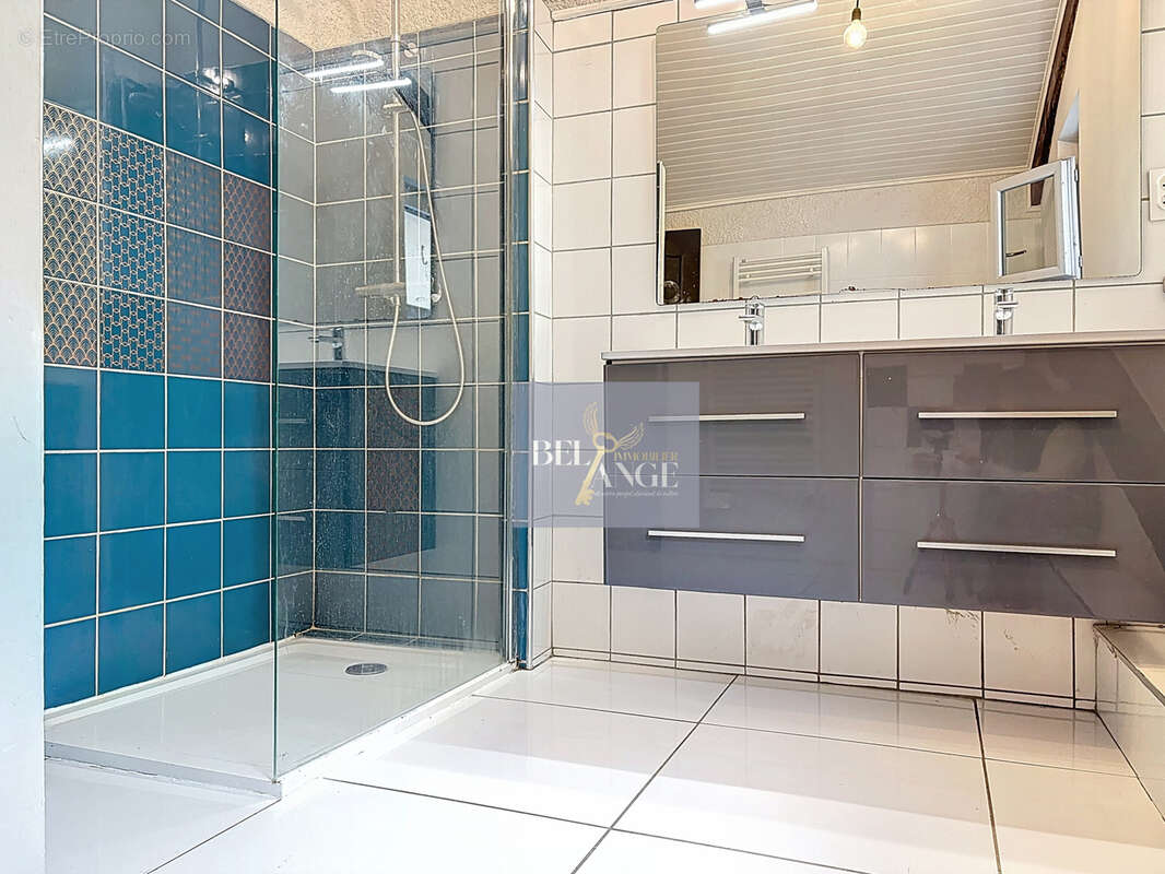 Appartement à AUBENAS