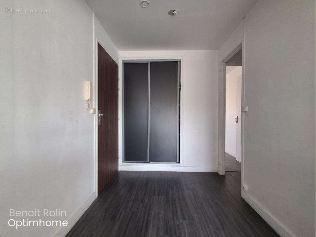 Appartement F3 de 67 m² – Grand balcon plein sud – Idéal investissement locatif - au Mans (72) - photo 8