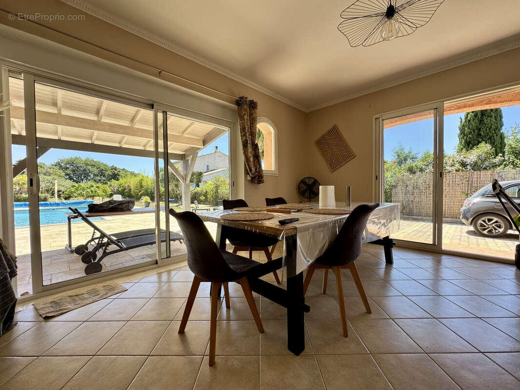 Maison à LA LONDE-LES-MAURES