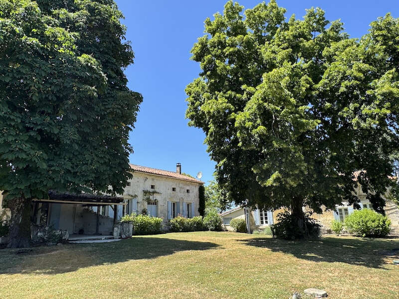 Magnifique maison avec gite, piscine et 1.1ha - photo 2