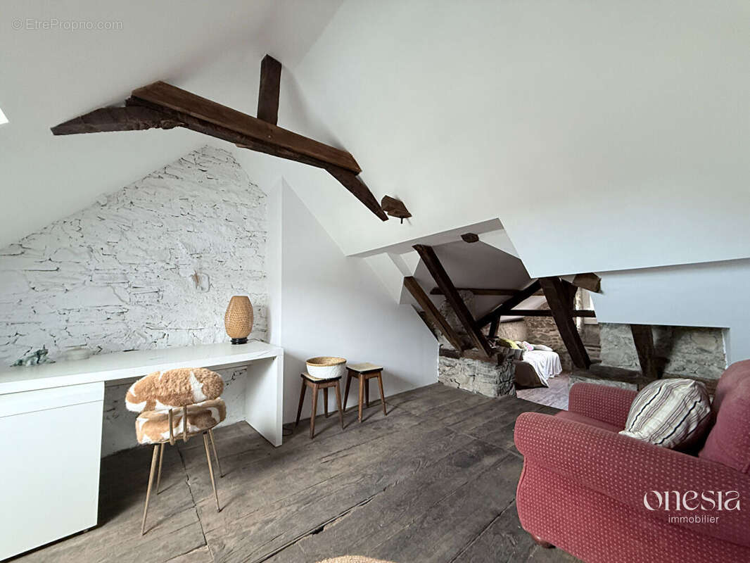 Maison 162 m² à Lurbe-Saint-Christau  - photo 5