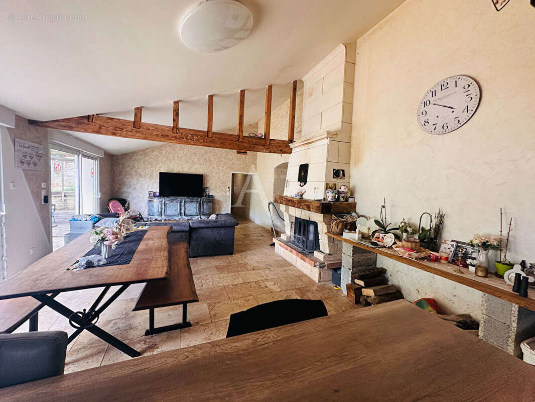 Maison à SAINTES