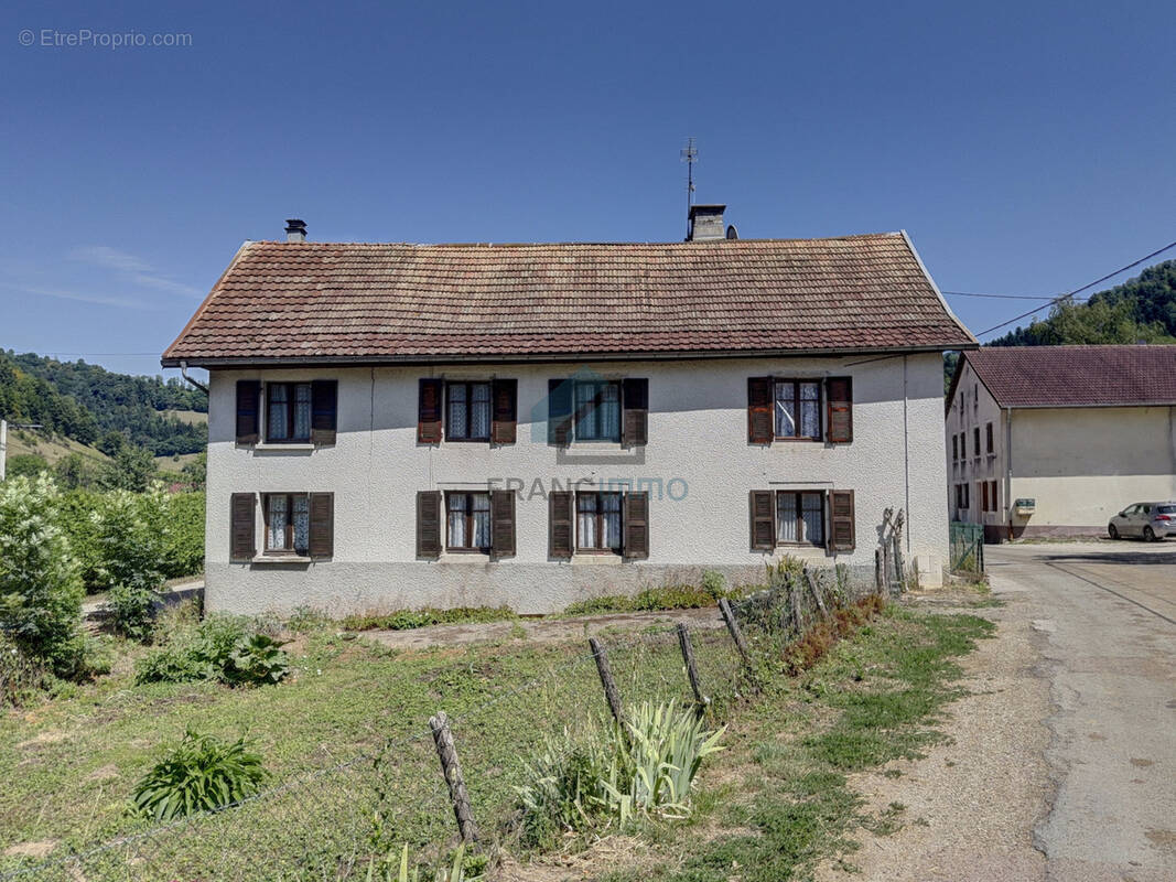 Maison à MONTANCY