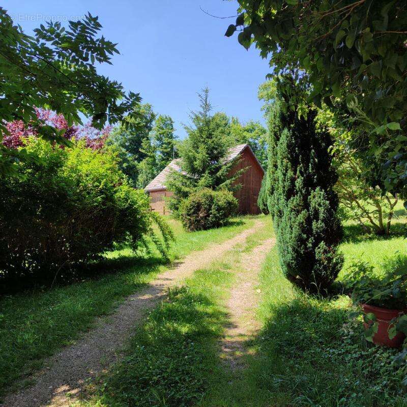 Maison à OUROUX-EN-MORVAN