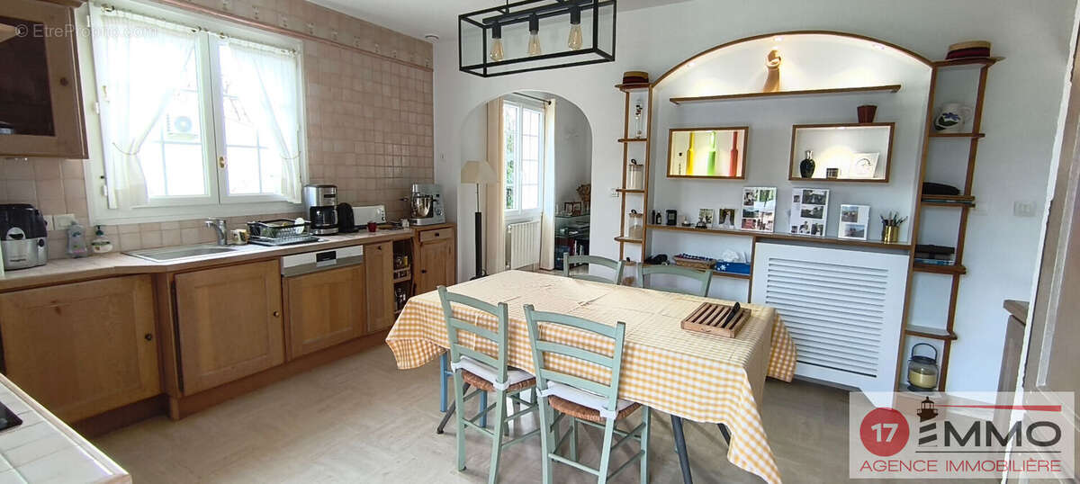 Maison à CROIX-CHAPEAU