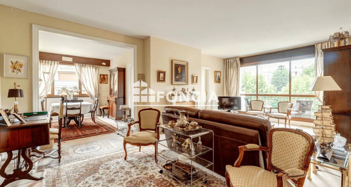 Appartement à NOISY-LE-ROI