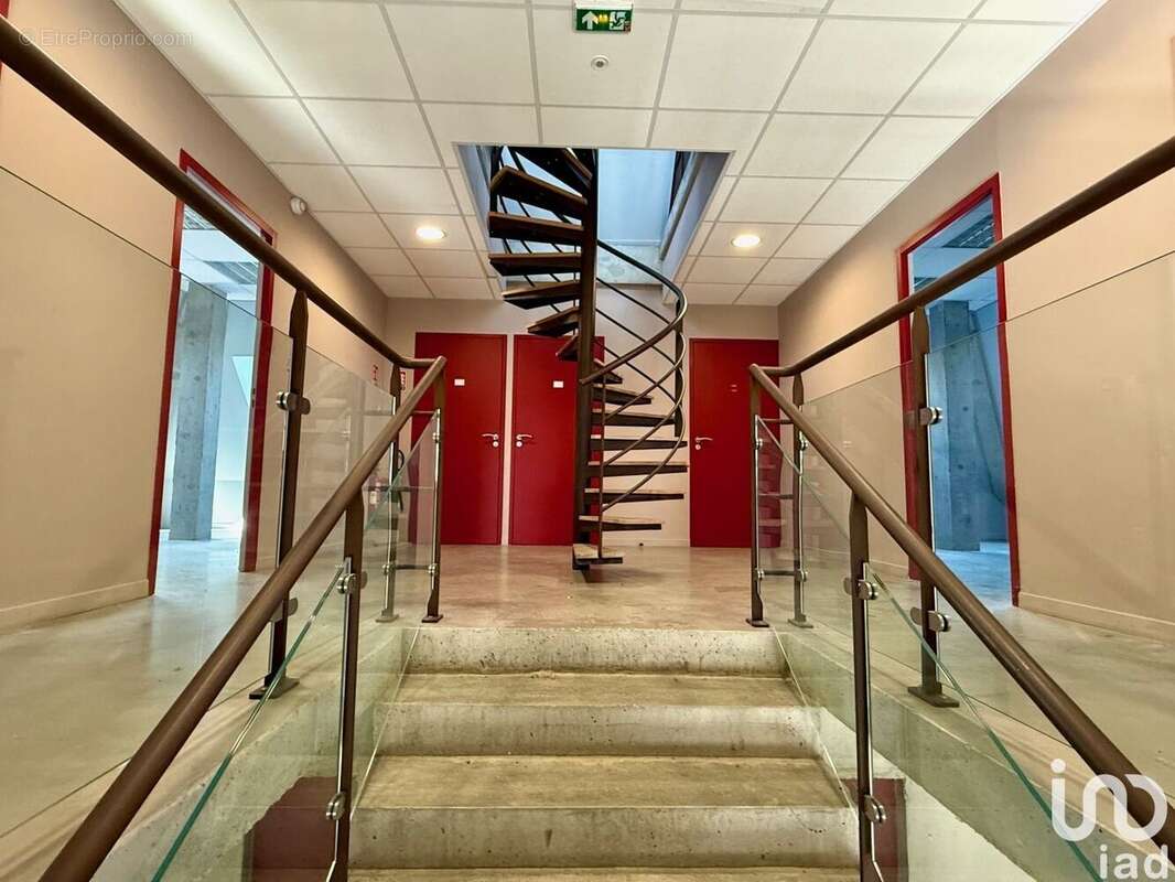 Photo 3 - Commerce à PIERRELATTE