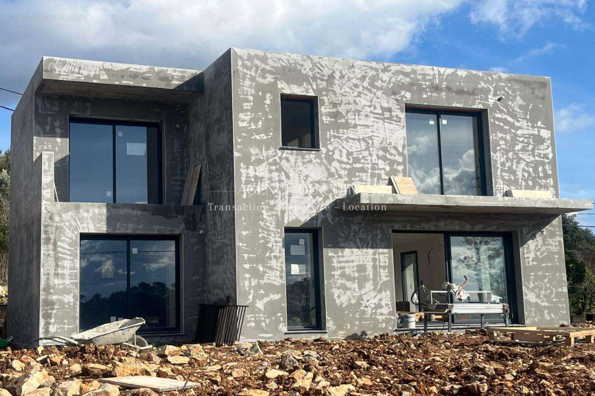 Maison à LORGUES