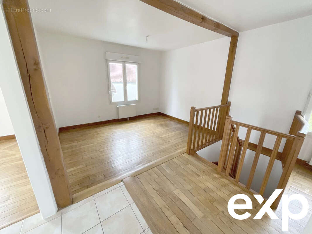 Maison à SAINTE-SAVINE