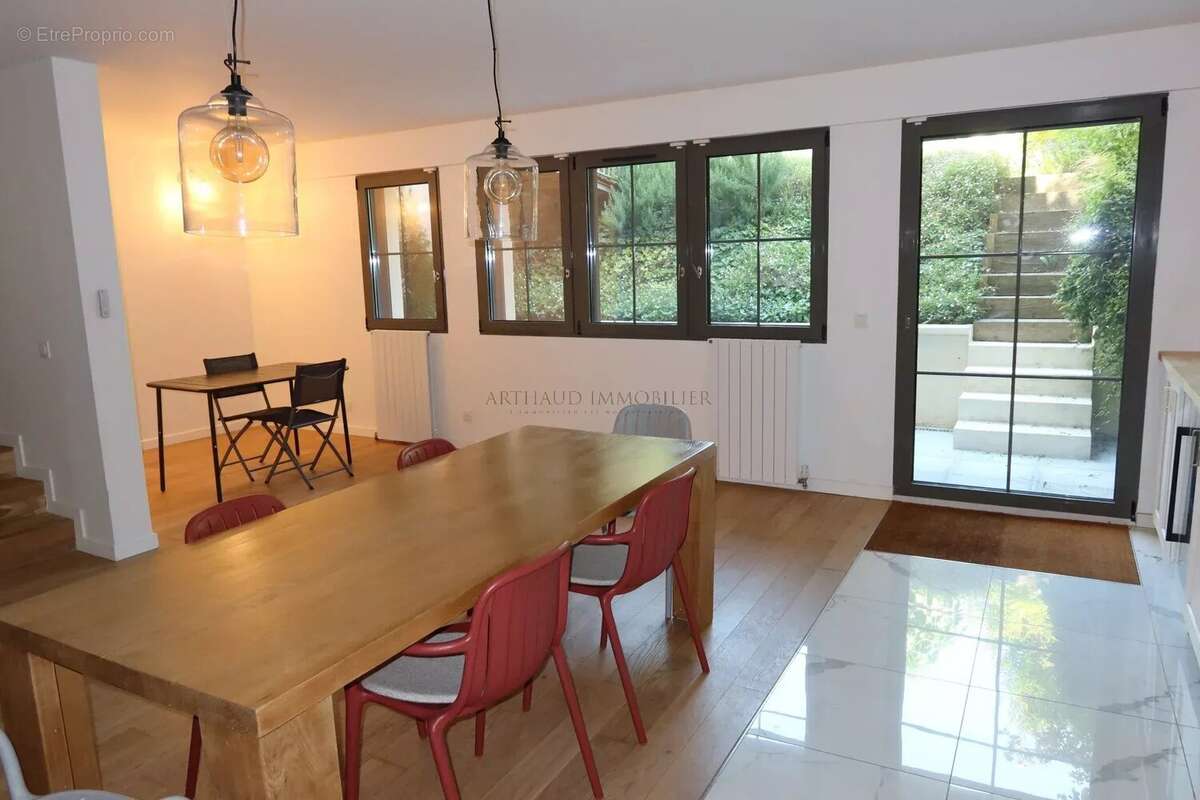 Maison à VILLEJUIF