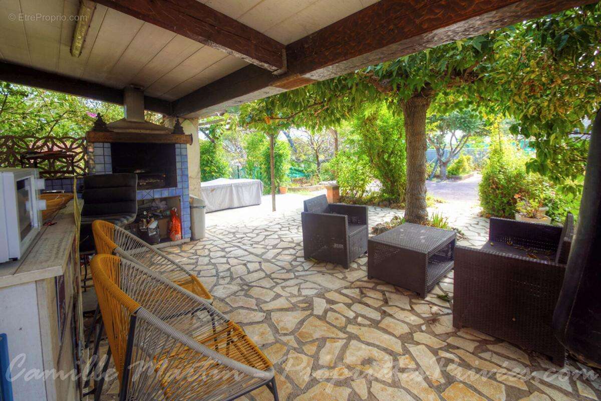 Maison à PUGET-SUR-ARGENS