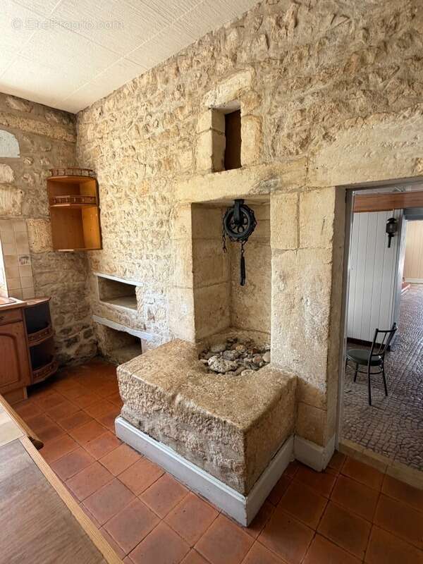 Maison à AGRIS