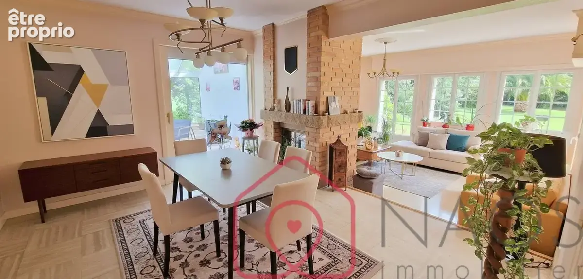 Concarneau  Demeure de style breton de 260 m² utiles sur un terrain clos de 6500m2 - photo 7