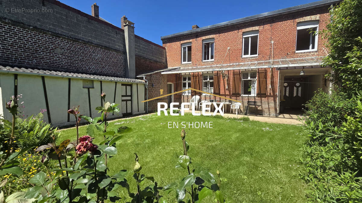 Maison à PAS-EN-ARTOIS