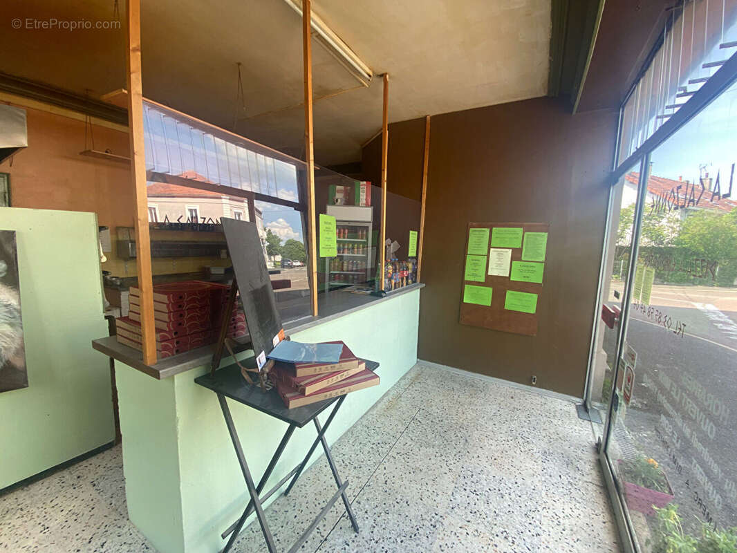 Commerce à MONTCEAU-LES-MINES