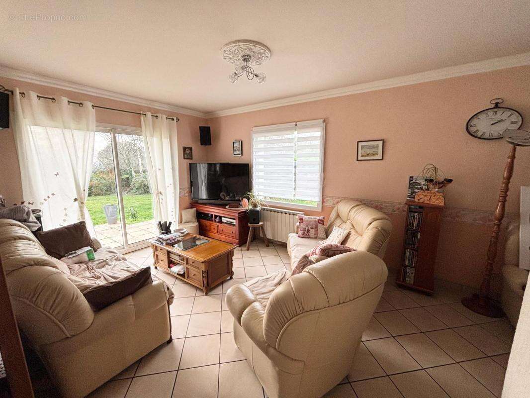 Maison à LE VAL-SAINT-PERE