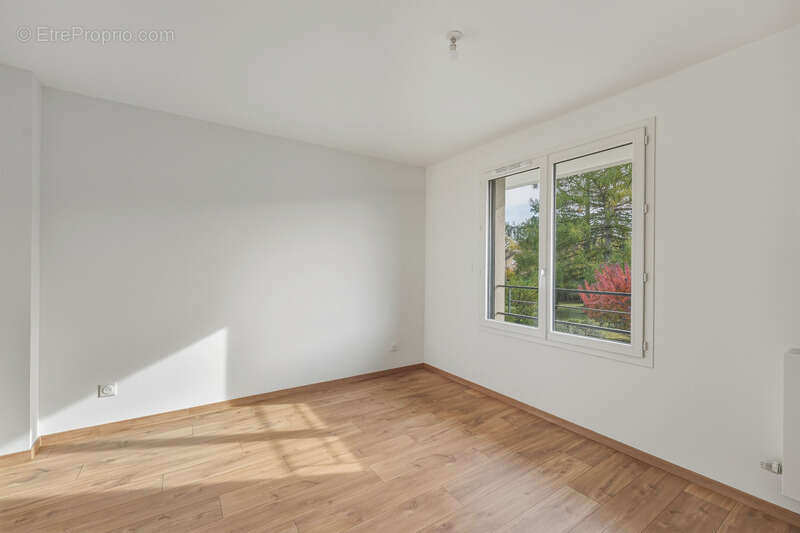 Maison à SAINT-GENIS-POUILLY