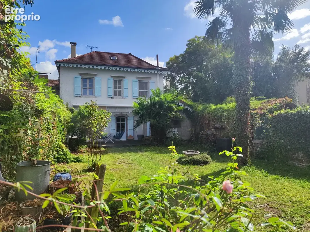 Ancien presbytère avec jardin et cour idyllique - photo 26