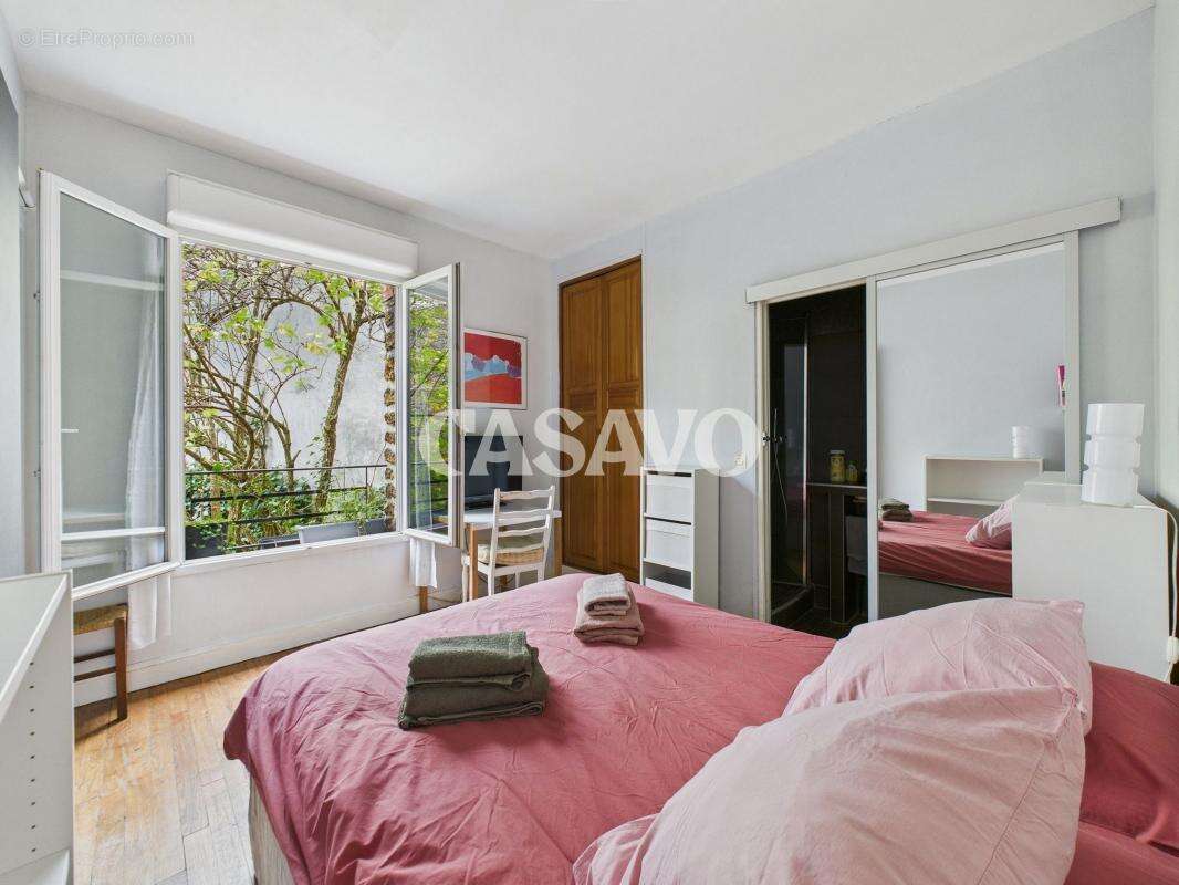 Appartement à LES LILAS