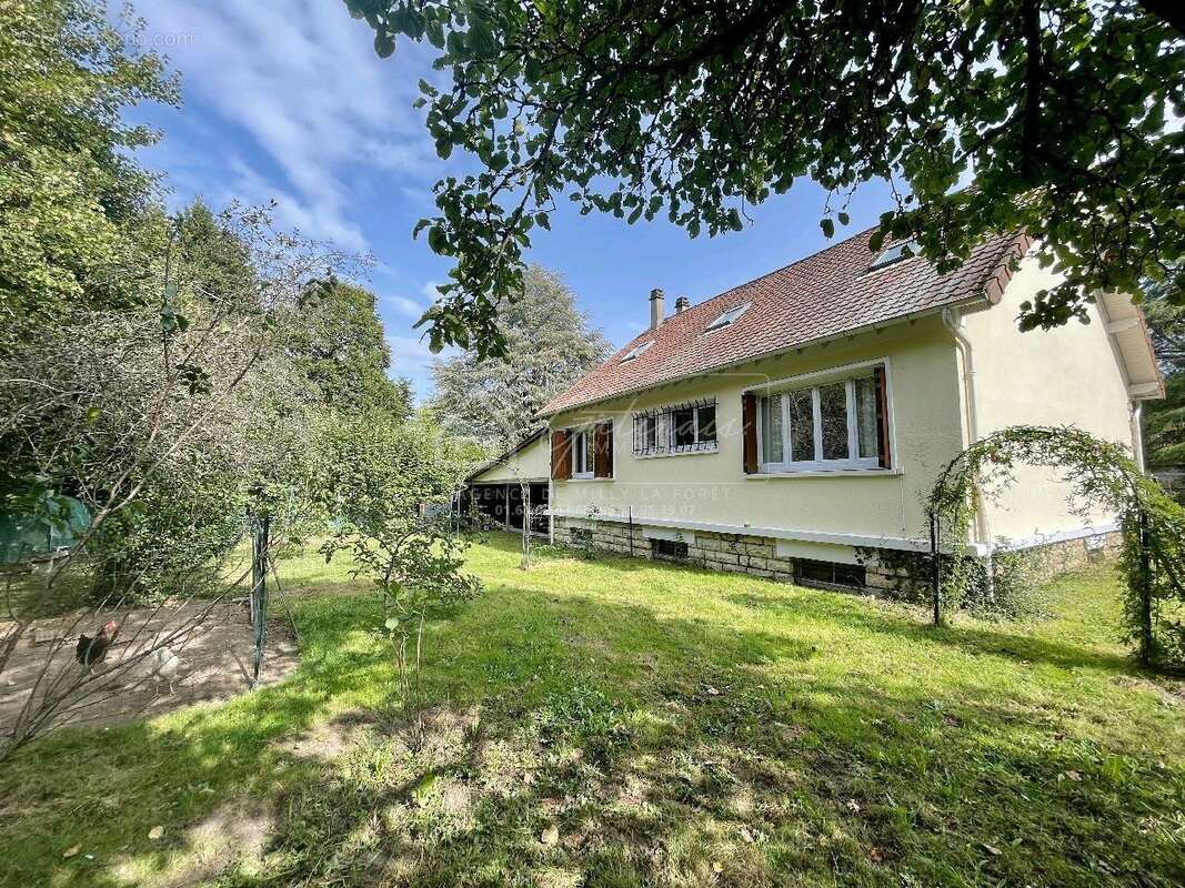 Maison à MILLY-LA-FORET