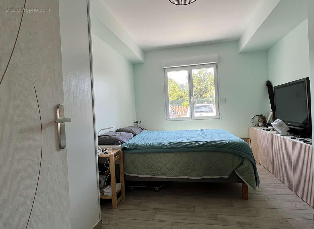 Maison de plain-pied - 6 pièces - 170 m² - Champmillon - photo 8
