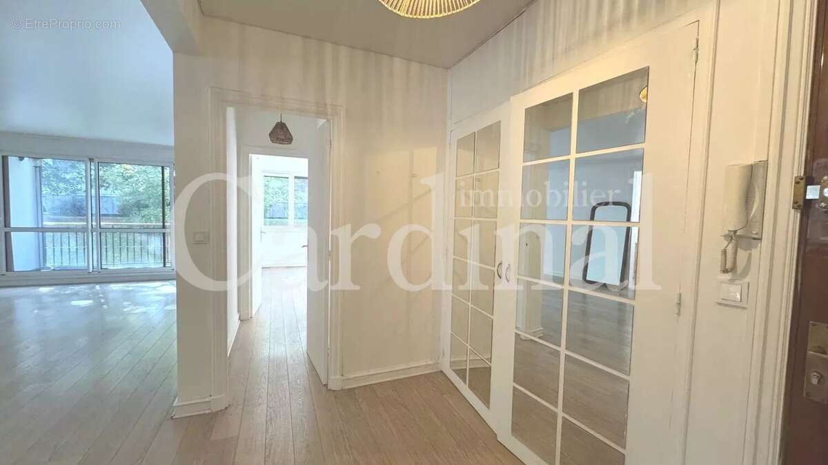 Appartement à NOISY-LE-ROI