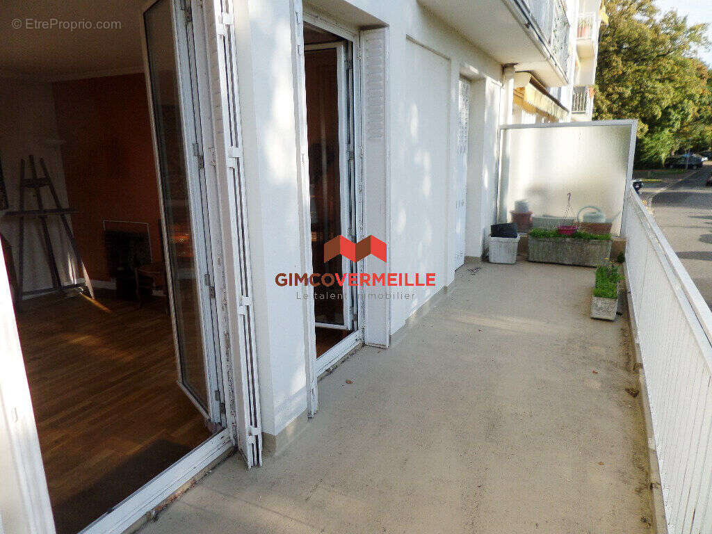 Appartement à LA CELLE-SAINT-CLOUD