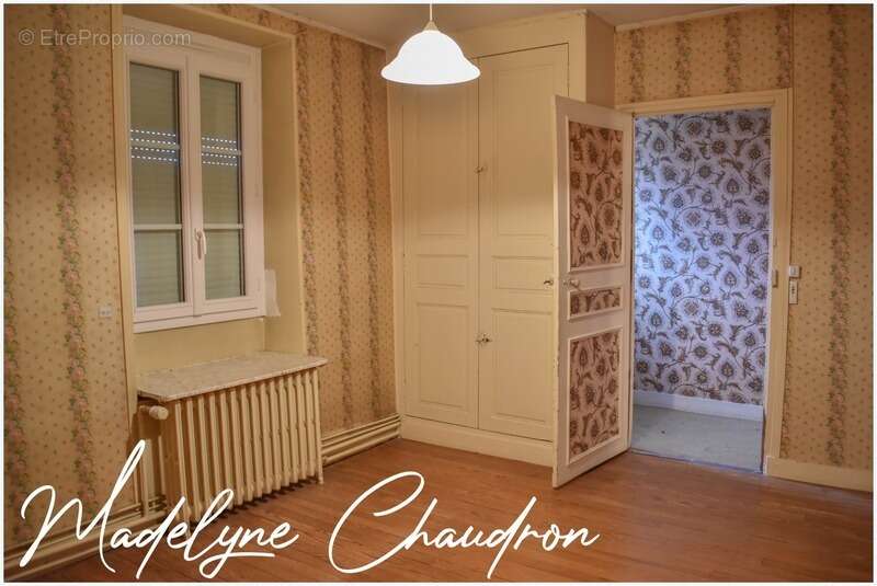 Maison à BOURAY-SUR-JUINE