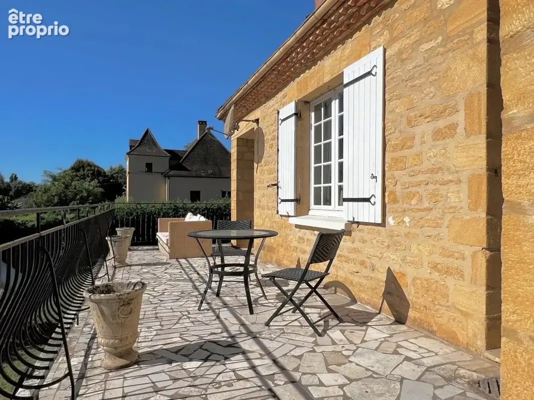 Belle propriété de 5 chambres avec piscine, jardin clos et arboré, à proximité de la Roque Gageac - photo 11