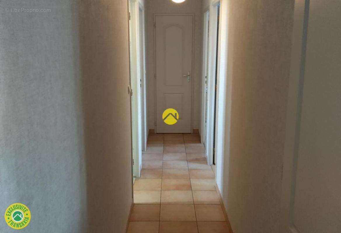 Maison à LE VEURDRE