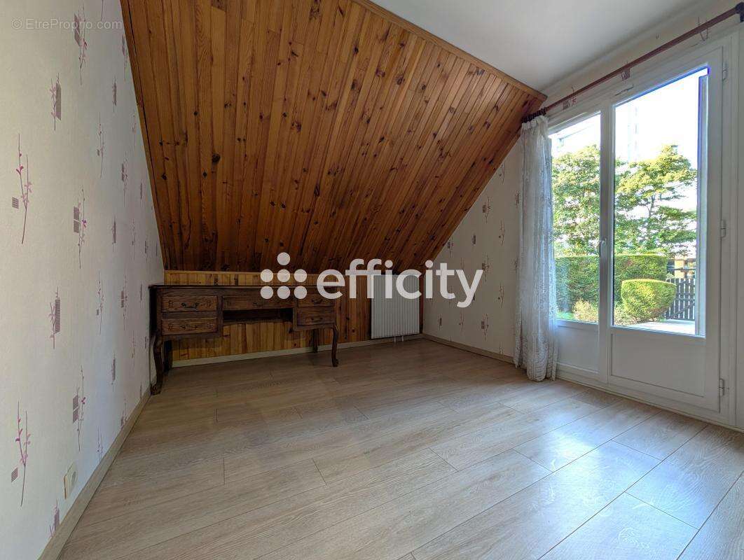 Appartement à EPINAY-SUR-SEINE