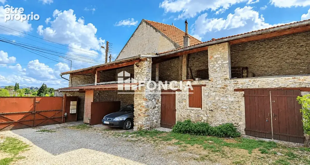 Château-thierry – ensemble immobilier avec 3 appartements, cour, jardin et nombreuses dépendances - photo 15