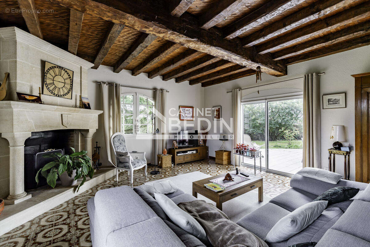 Maison à SAINT-CAPRAIS-DE-BORDEAUX