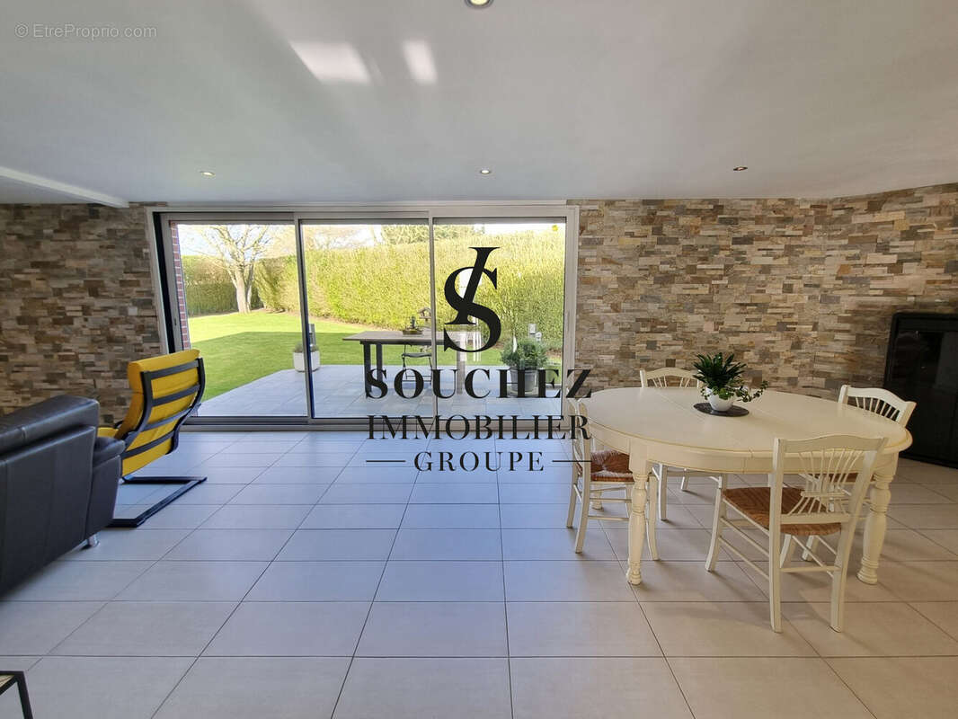 Maison à SERVINS