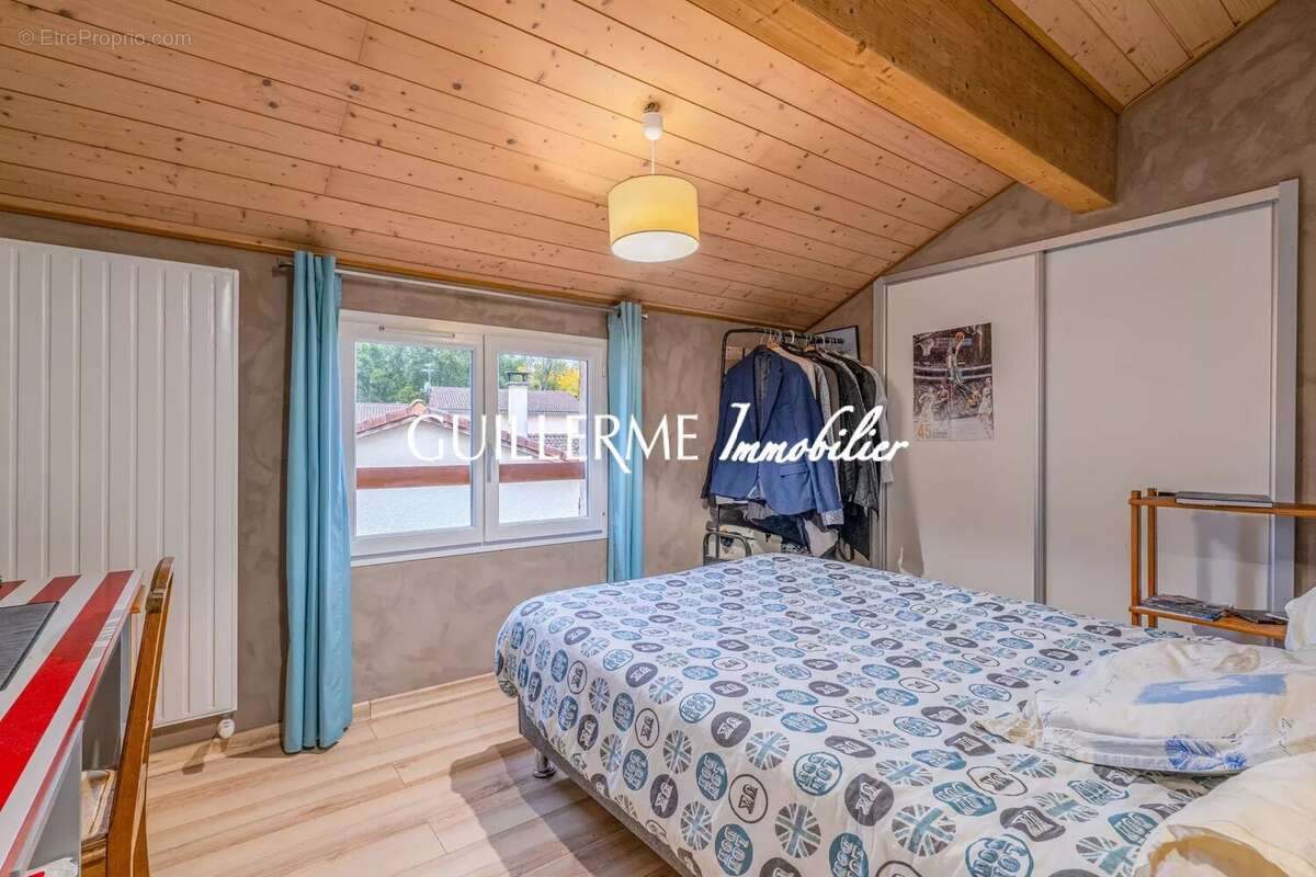 Maison à JASSANS-RIOTTIER